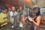 Gul Panag, Ranvir Shorey with Fatso stars sell tickets in PVR, Mumbai on 4th May 2012 (9).JPG